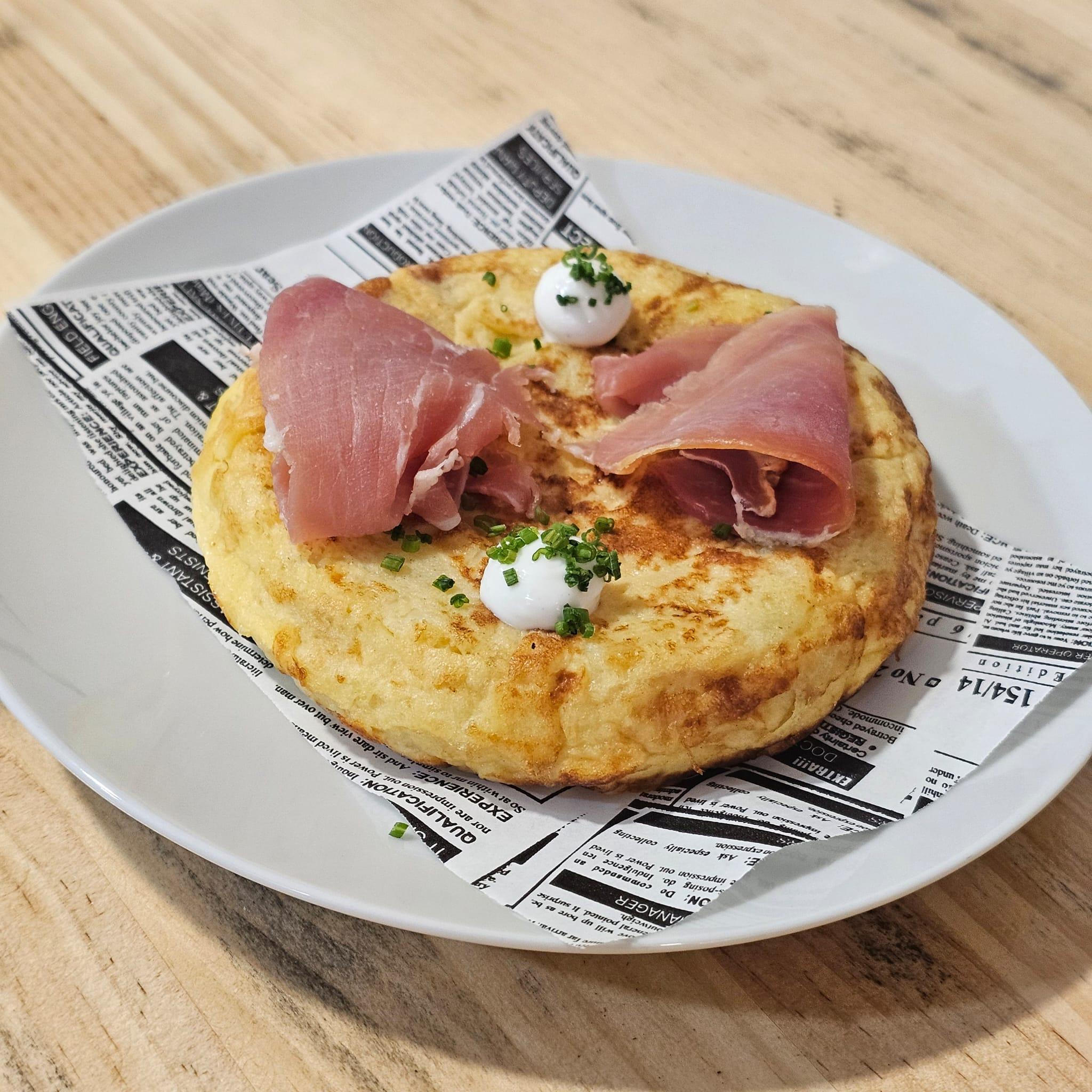 Tortilla con jamón, tapeo de Tierra de Todos